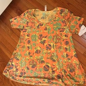 Gorgeous Lularoe large perfect tee